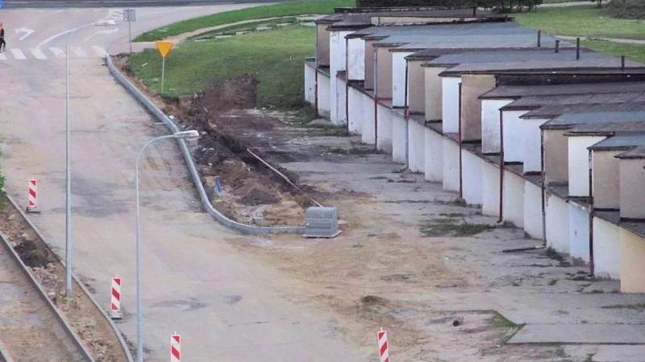 Jak mam wjechać do swojego garażu - pyta czytelnik