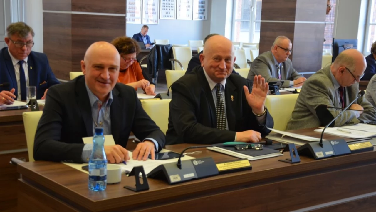 Będą głosować uchwały o miejsko-powiatowej współpracy