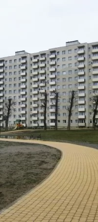 W ub. roku na terenie przy ul. Żwirki wykonano m. in. ciąg pieszy