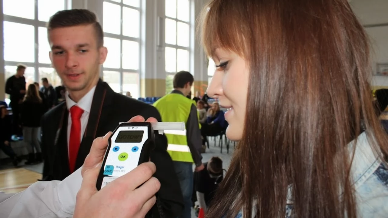 Młodzież zaangażowała się w akcję, która ma poprawić drogowe bezpieczeństwo