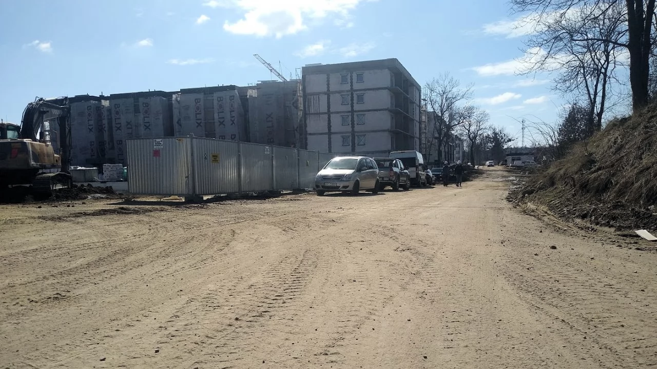 Powstanie kanalizacja deszczowa i zbiornik retencyjny na terenie dawnej jednostki