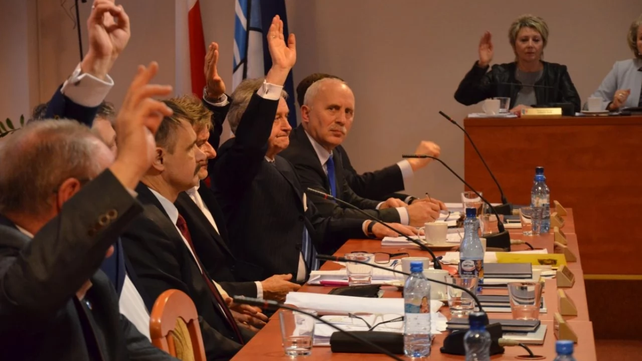 Powiat z budżetem na 2018 rok. "Oszczędny, z uwzględnieniem aktualnej sytuacji ekonomicznej..."
