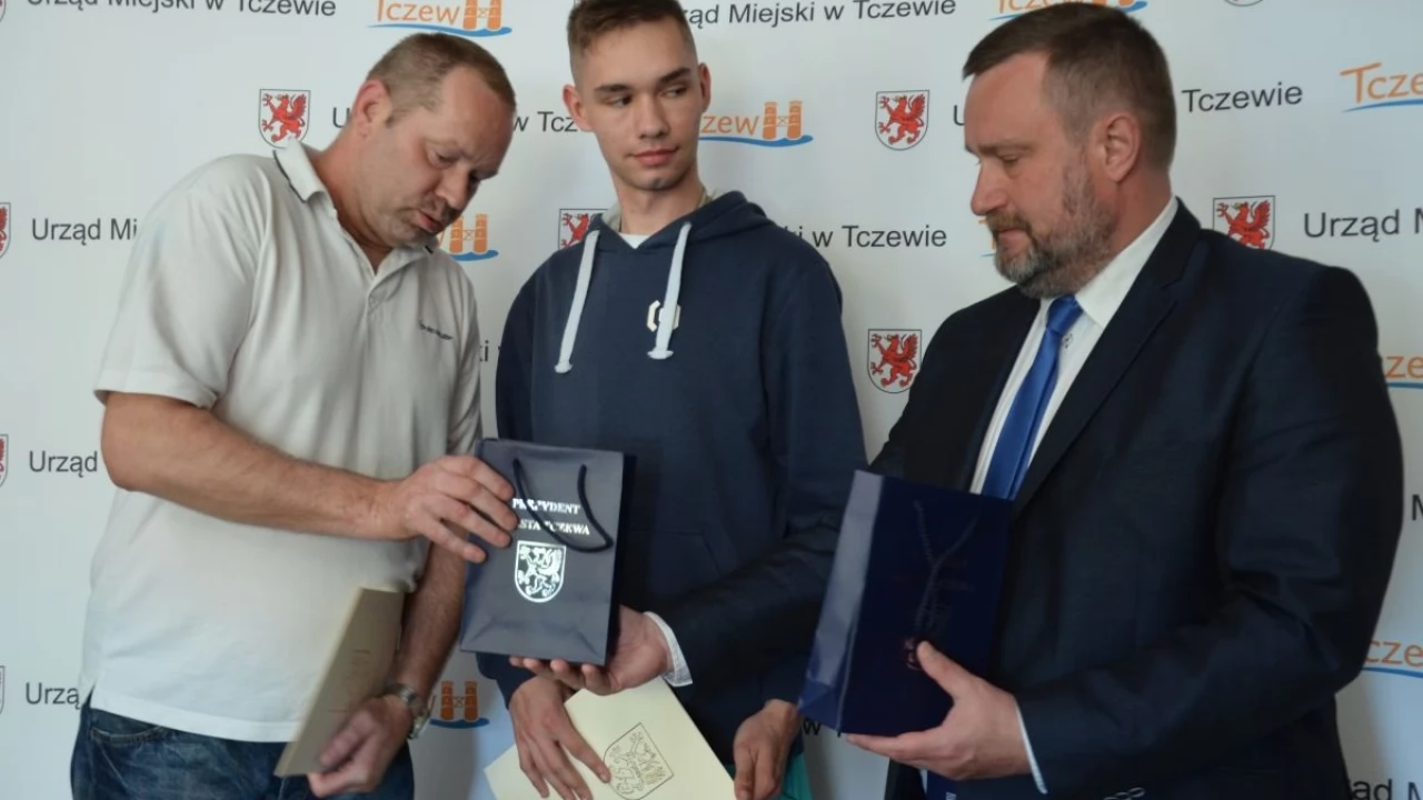 Ojciec i syn ścigali - i obezwładnili pijanego kierowcę. Chwilę wcześniej omal nie rozjechał ciężarnej