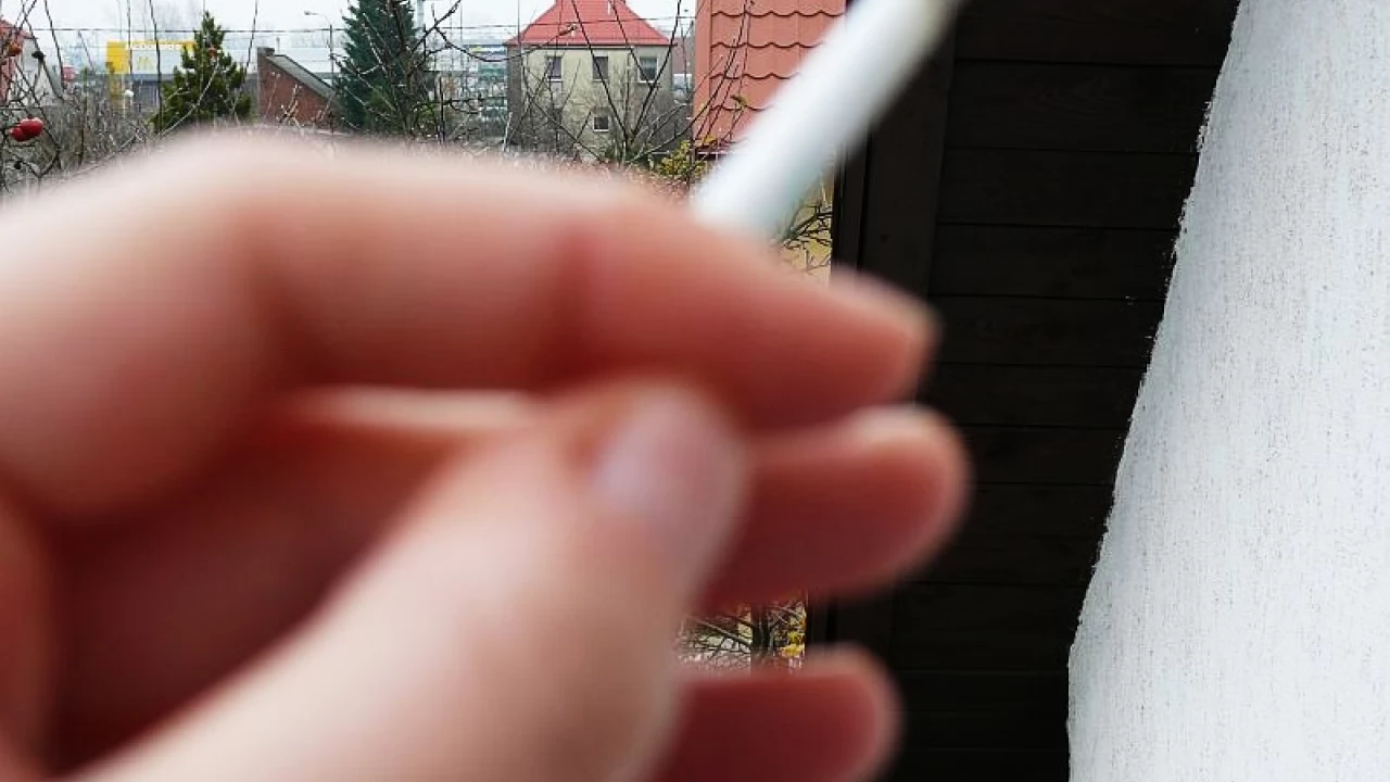 Strażnicy o paleniu. Nawet 500 zł za "dymka"
