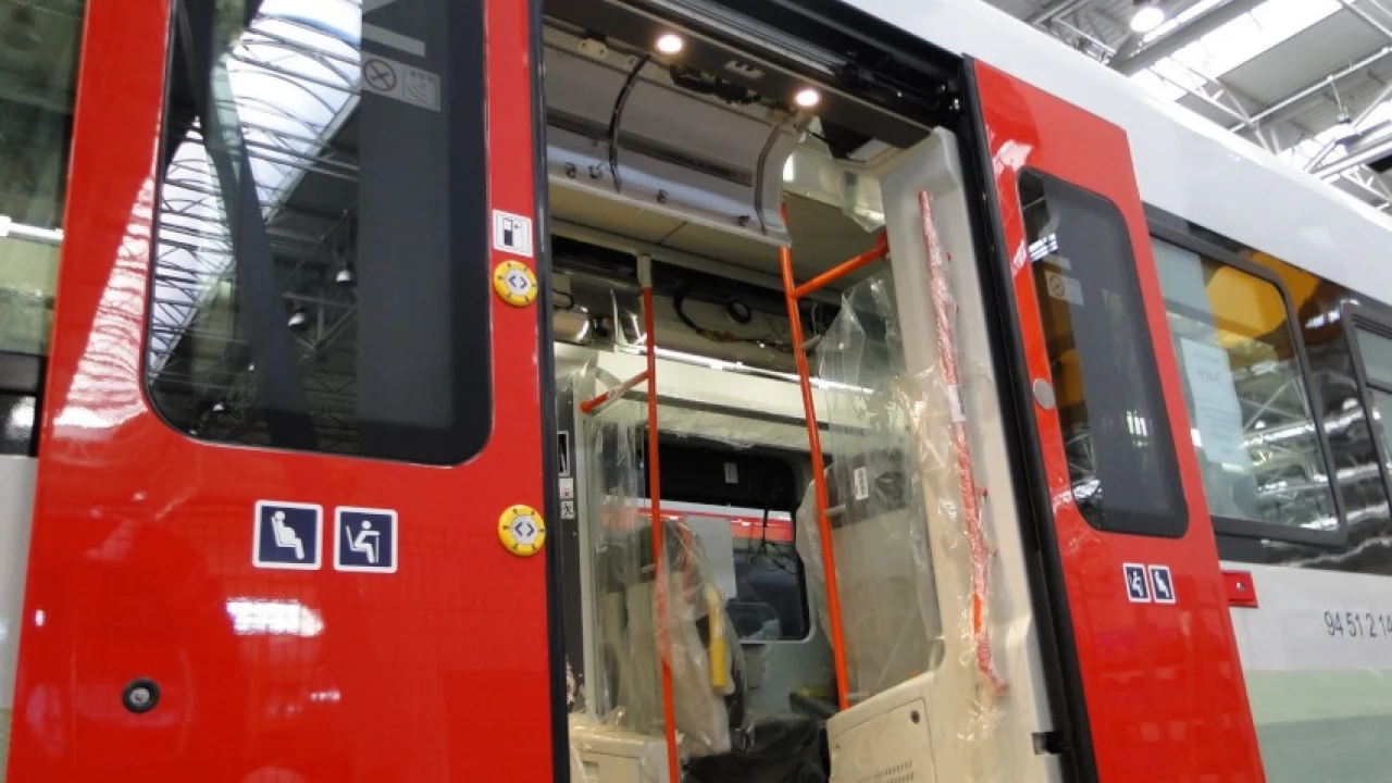 Nie pięć, a dziewięć. Tyle nowych elektrycznych składów będzie jeździć na Pomorzu