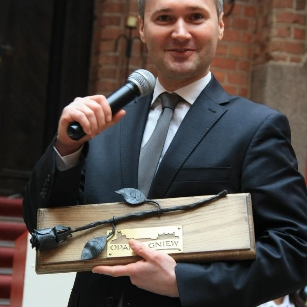 Gniew nieatrakcyjny dla młodych? Co na to Wałęsa?