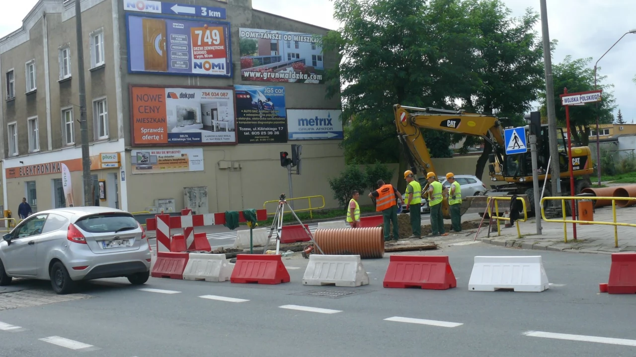 Trwają prace na skrzyżowaniu w pobliżu wiatraka