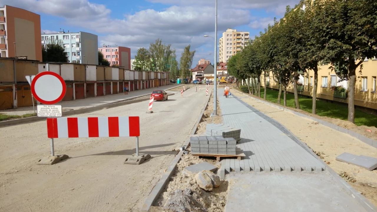 Trwa przebudowa ulicy Jedności Narodu - sprawdzamy, kiedy koniec prac