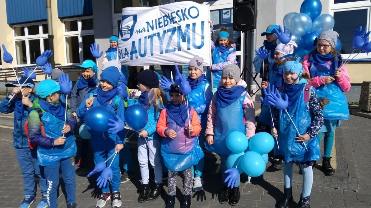 Ulicami Tczewa przeszedł Marsz na Niebiesko