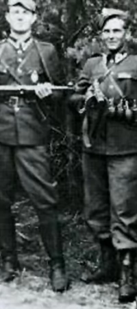 Czerwiec 1947. Żołnierze Wyklęci antykomunistycznego podziemia. Od lewej: Henryk Wybranowski "Tarzan" (+ XI 1948), Edward Taraszkiewicz "Żelazny" (+ X 1951), Mieczysław Małecki "Sokół" (+ XI 1947), Stanisław Pakuła "Krzewina"