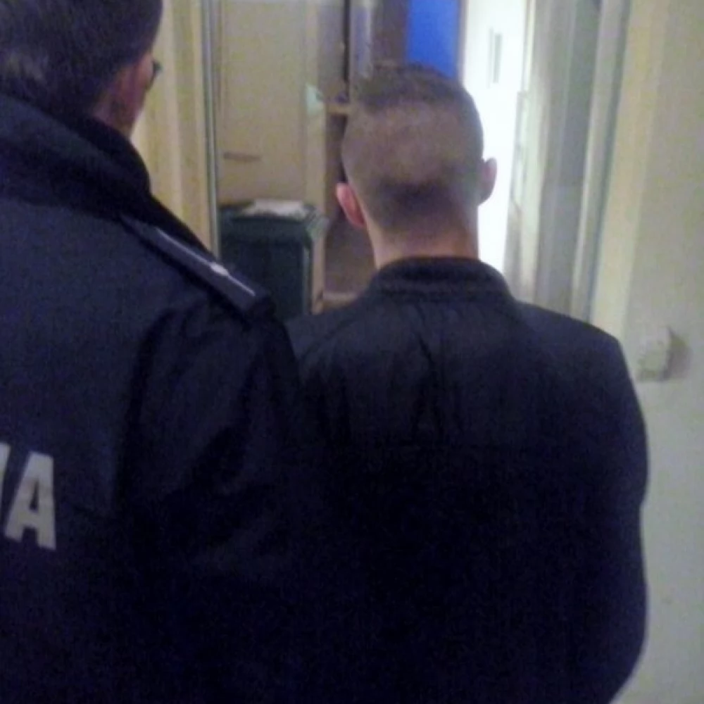 Dozór dla 22-latka za rozbój na Pomorskiej