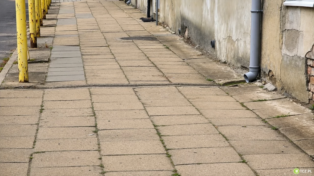 Zapiaszczone Górki Przemysłowe. Kurzy niemiłosiernie