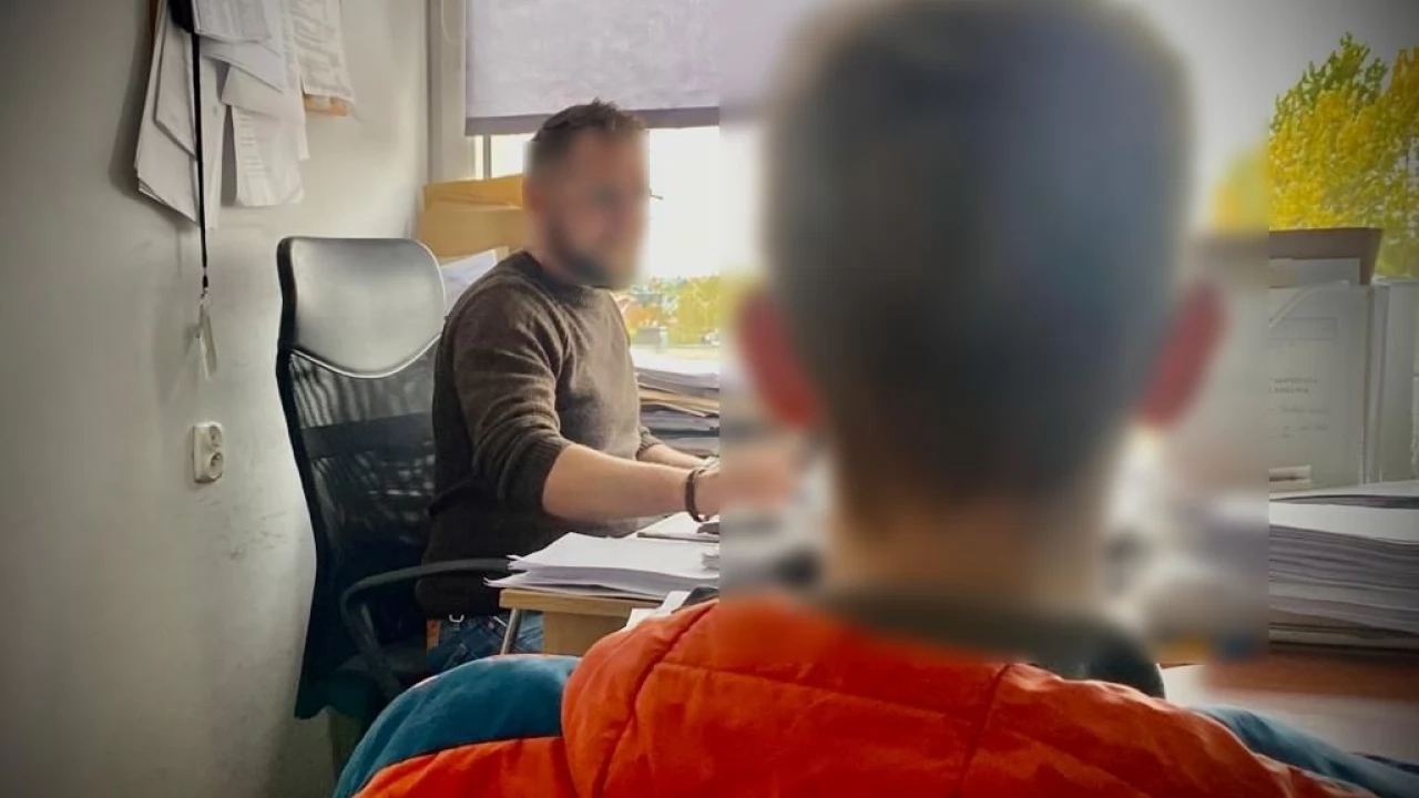 Zabrał telefon pozostawiony na ladzie. Grozi mu rok więzienia