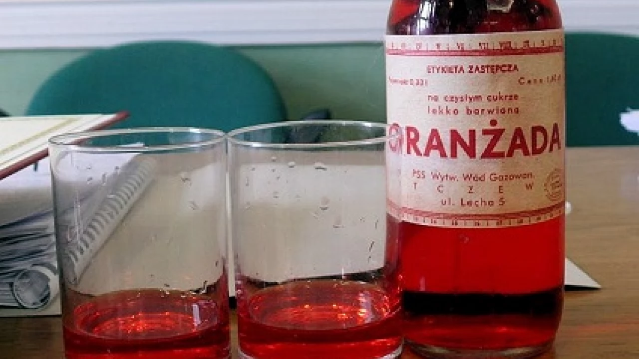 Wracają smaki dzieciństwa. Pamiętasz tę oranżadę?