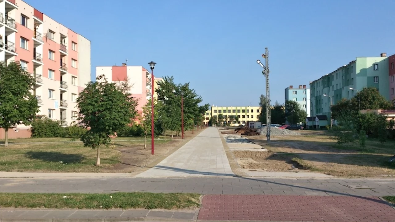 Deptak na Suchostrzygach. Trwa układanie torów