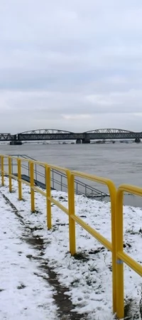 Wisła wciąż opada