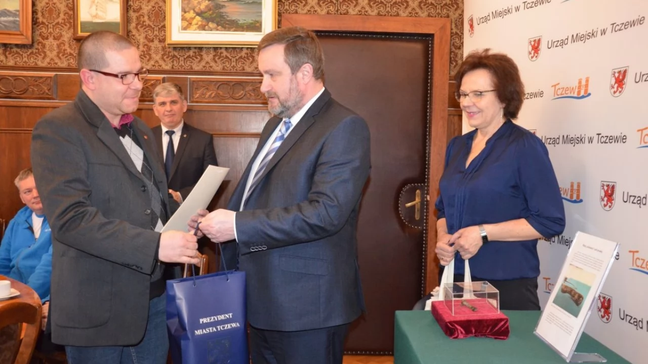 Cenny zabytek w Fabryce Sztuk! Prezent liczy ok. 2000 lat