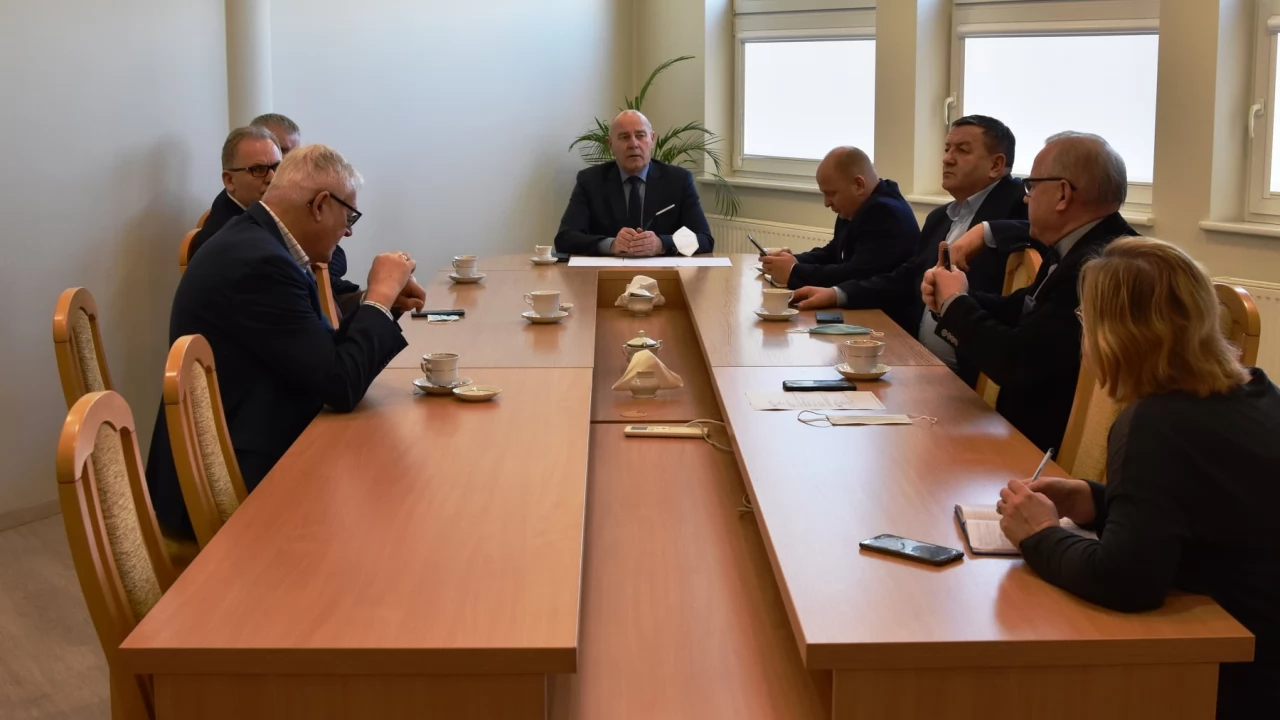 W sprawie Ukrainy obradują sztaby kryzysowe