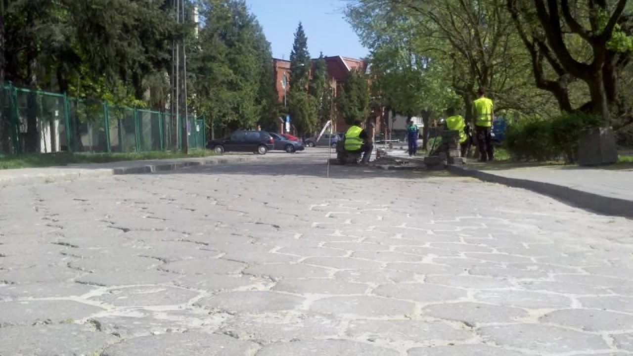 Radny apeluje o przywrócenie dawnego stanu staromiejskiej ulicy