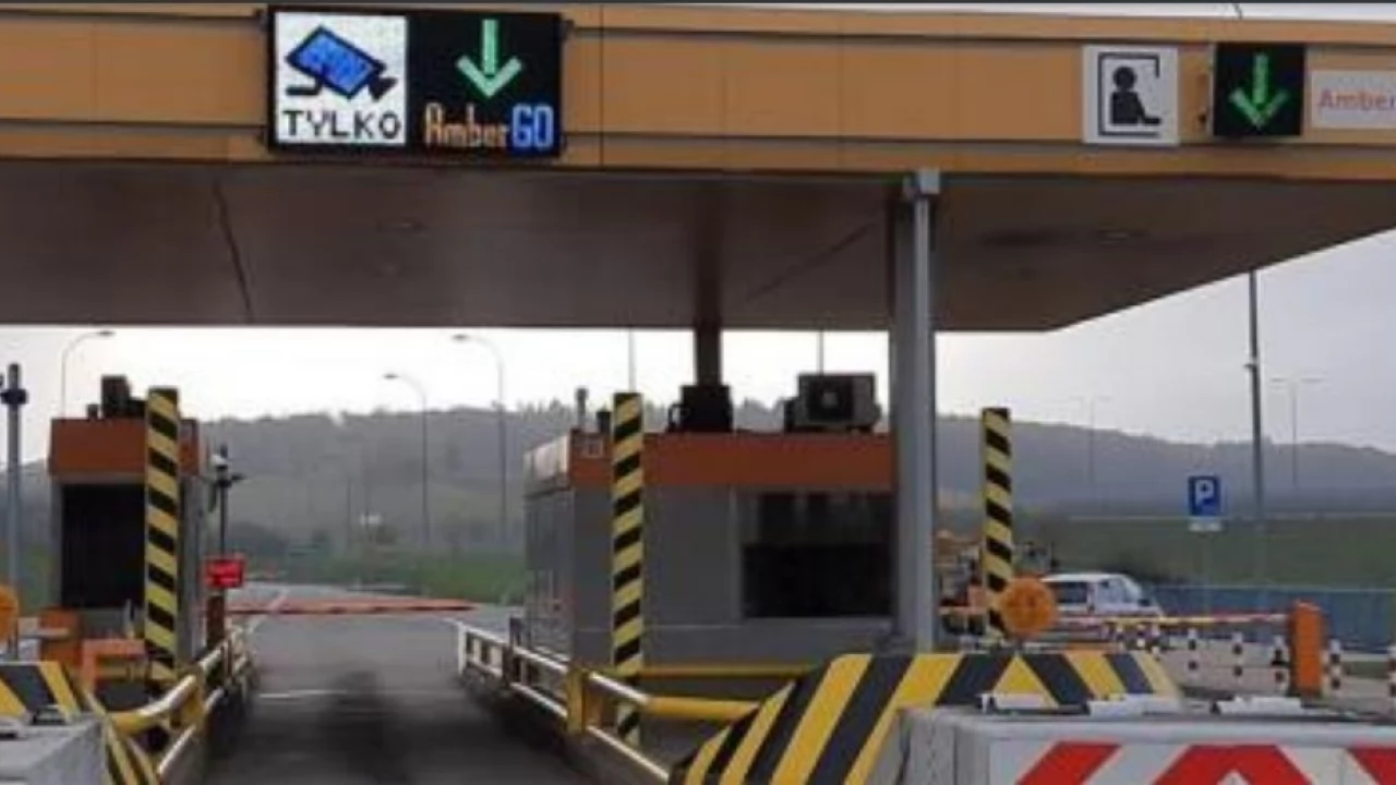 Co czwarty pojazd na A1 korzysta z AmberGO. Jest nowe oznakowanie