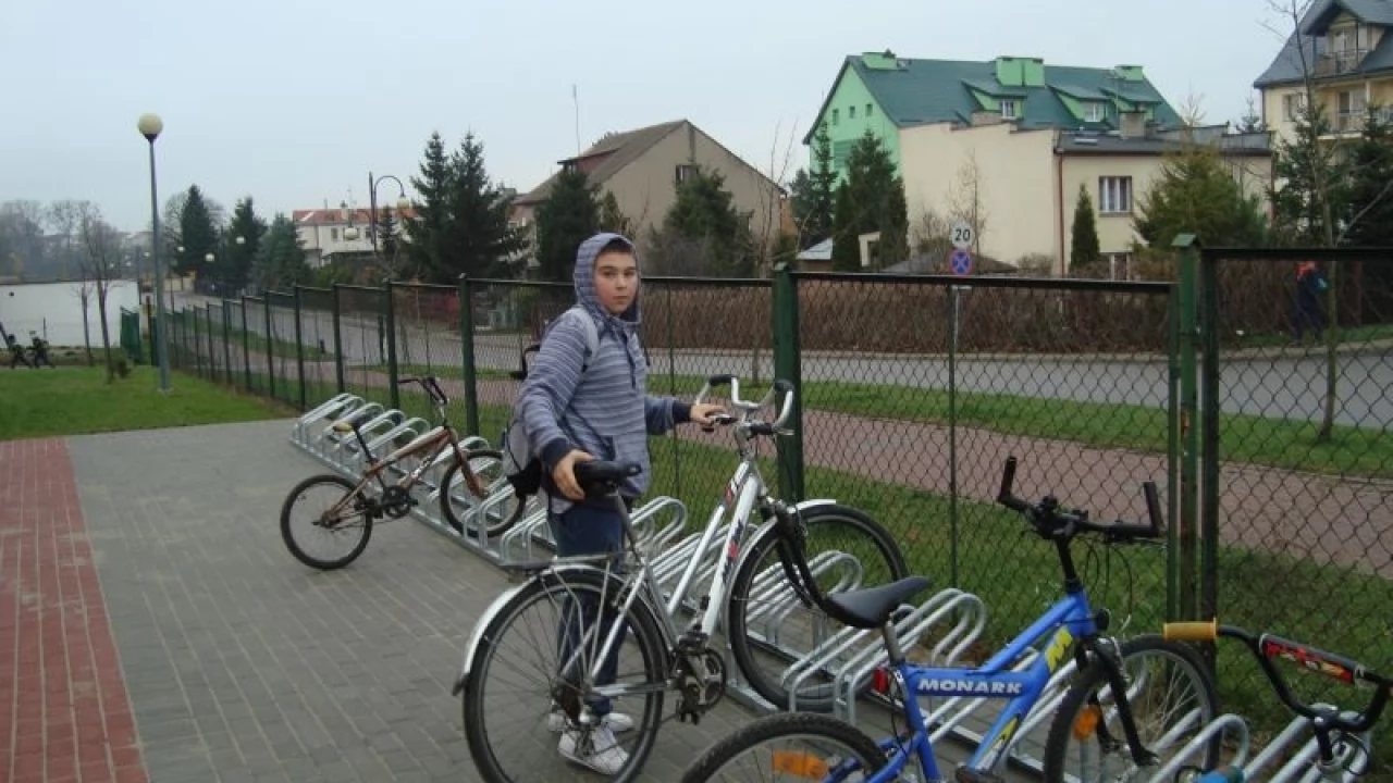 W Pelplinie pojawiły się nowe stojaki rowerowe