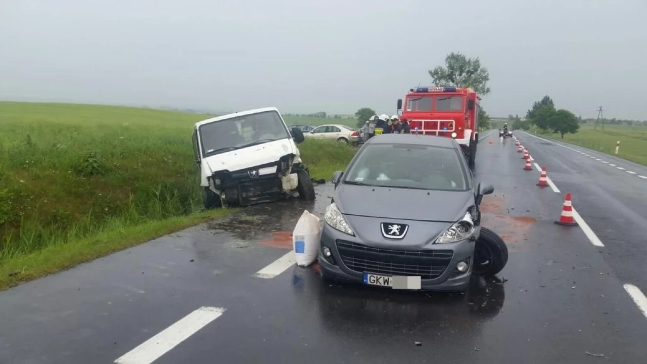 Gm. Gniew. Trzy auta zderzyły się drodze krajowej nr 91