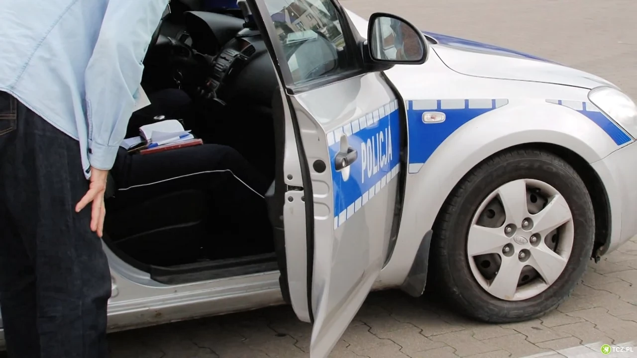 Auto w rowie i dwie osoby pod wpływem alkoholu - w tym policjant. Sprawę wyjaśnia gdańska prokuratura