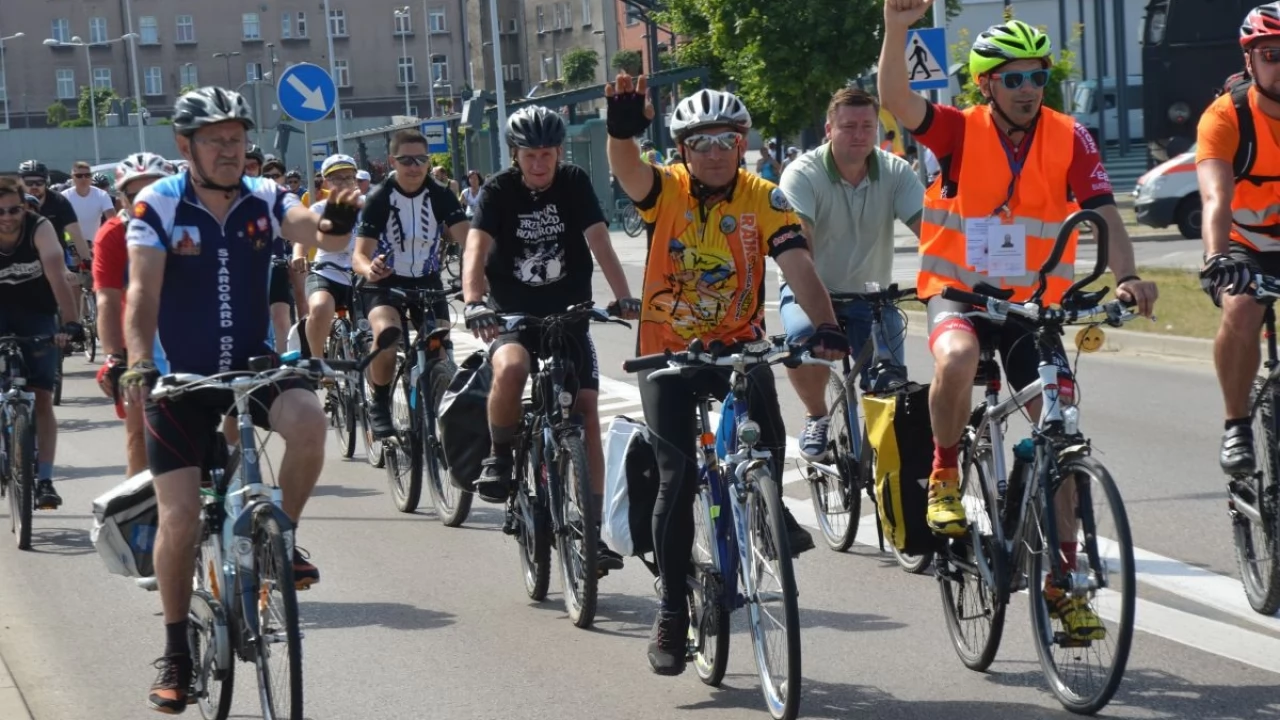 I pojechali! Wielki Przejazd Rowerowy wyruszył