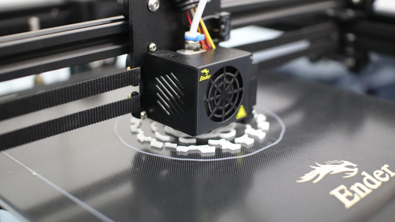 Drukowanie 3D. Rozwijaj swoje kompetencje w ANS w Elblągu!
