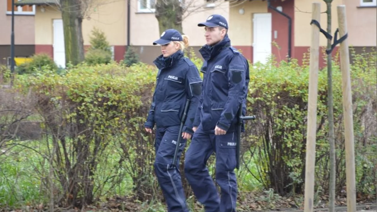 "Bezpieczna Kobieta". Policjanci zapraszają na debatę