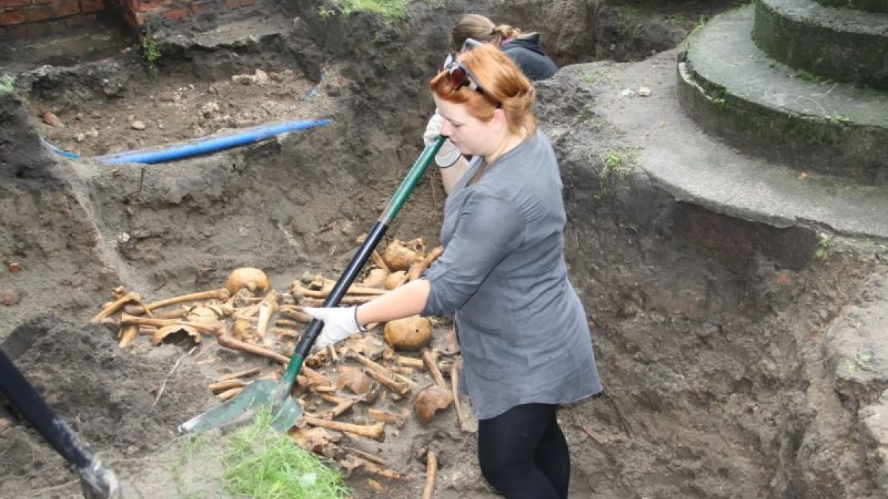 Bogate odkrycia archeologów - ponad tysiąc szkieletów i...