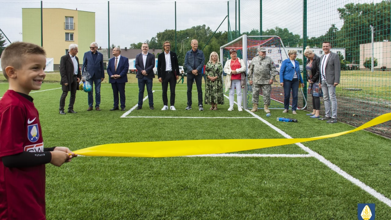 Pelplin. Na osiedlu Pólko cieszą się z nowego boiska