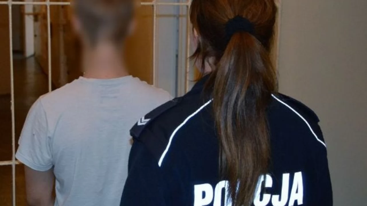 BMW na malborskich "blachach", w środku narkotyki