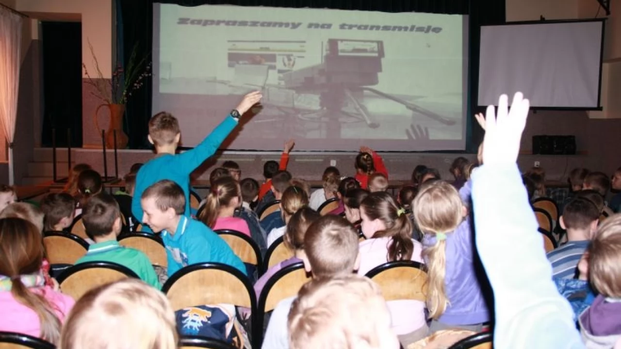 W Opaleniu mają teatr w... internecie