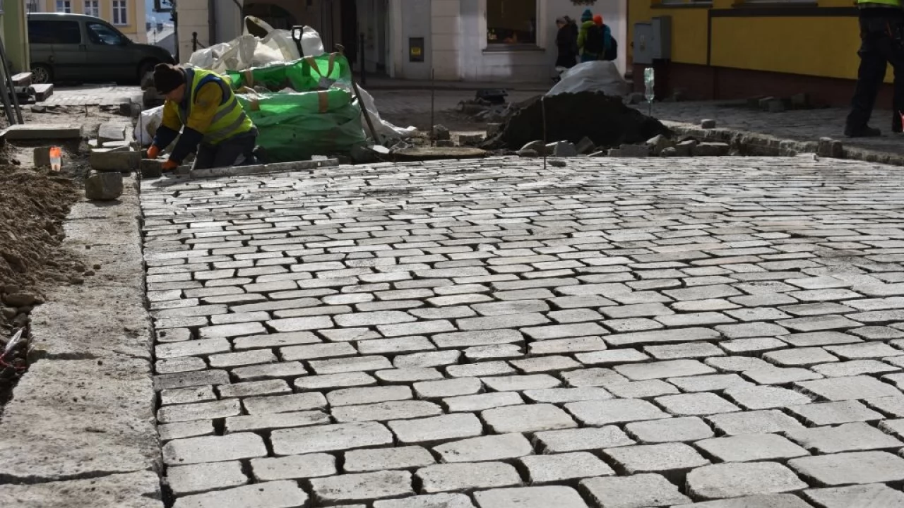 Gniew. Ruszyły prace na ul. Brzozowskiego