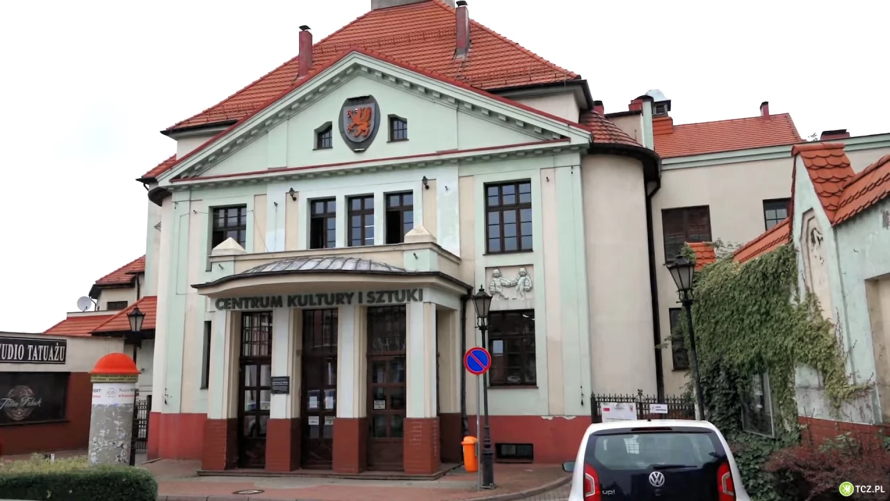 Spektakl "Cnoty niewieście" na deskach CKiS