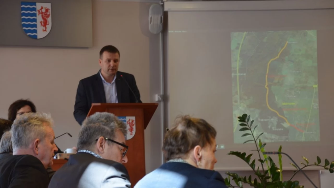 Remont leśnej drogi między Bukowcem a Rajkowami