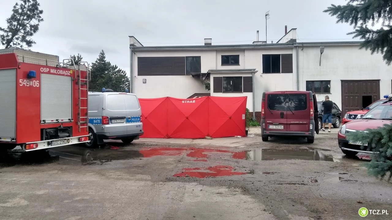 Pożar w Maleninie. Nie żyją dwie osoby [FOTO, WIDEO]