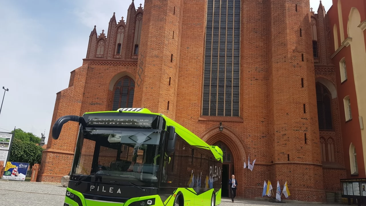Pelplin kupi trzy elektryczne autobusy do dowozu dzieci