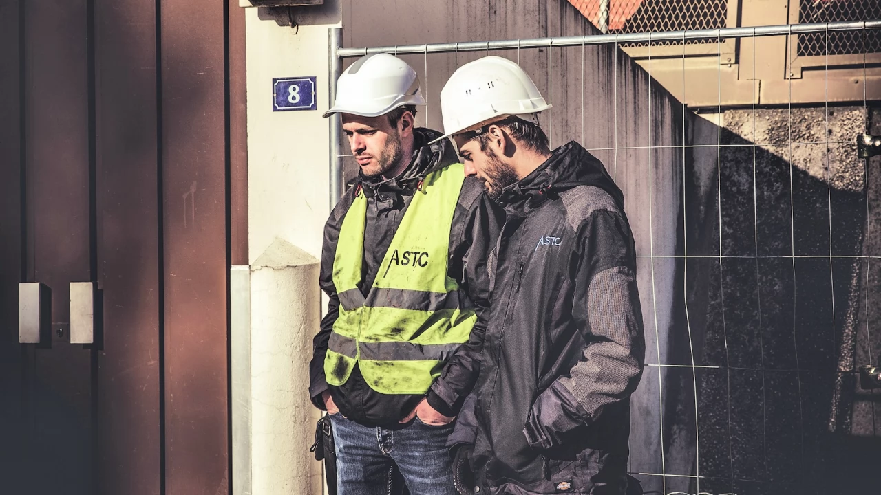 Jak nie stać się ofiarą pracy przymusowej?