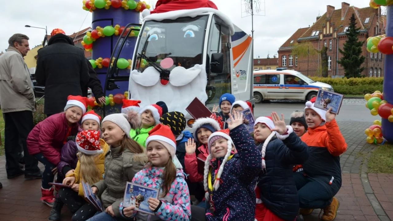 Ekologiczna zamiatarka w prezencie dla tczewian od świętego Mikołaja