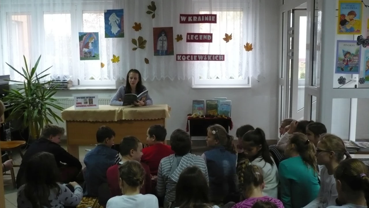Czytelnicy spotkali się z Anną Koprowską-Głowacką