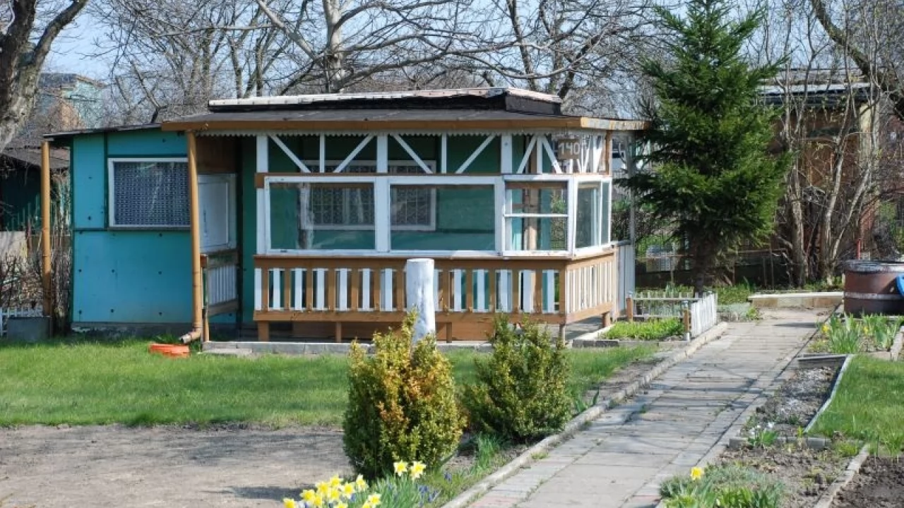 Tysiące osób zamieszkujących altany stracą prawo do ogródków działkowych?