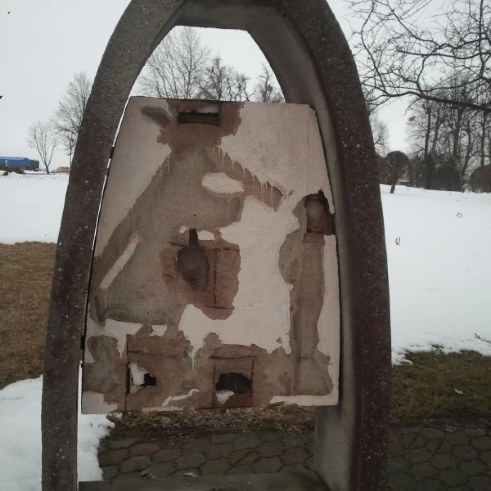 Chcą odbudować piasecką kalwarię. W ub. roku sprofanowali ją złodzieje