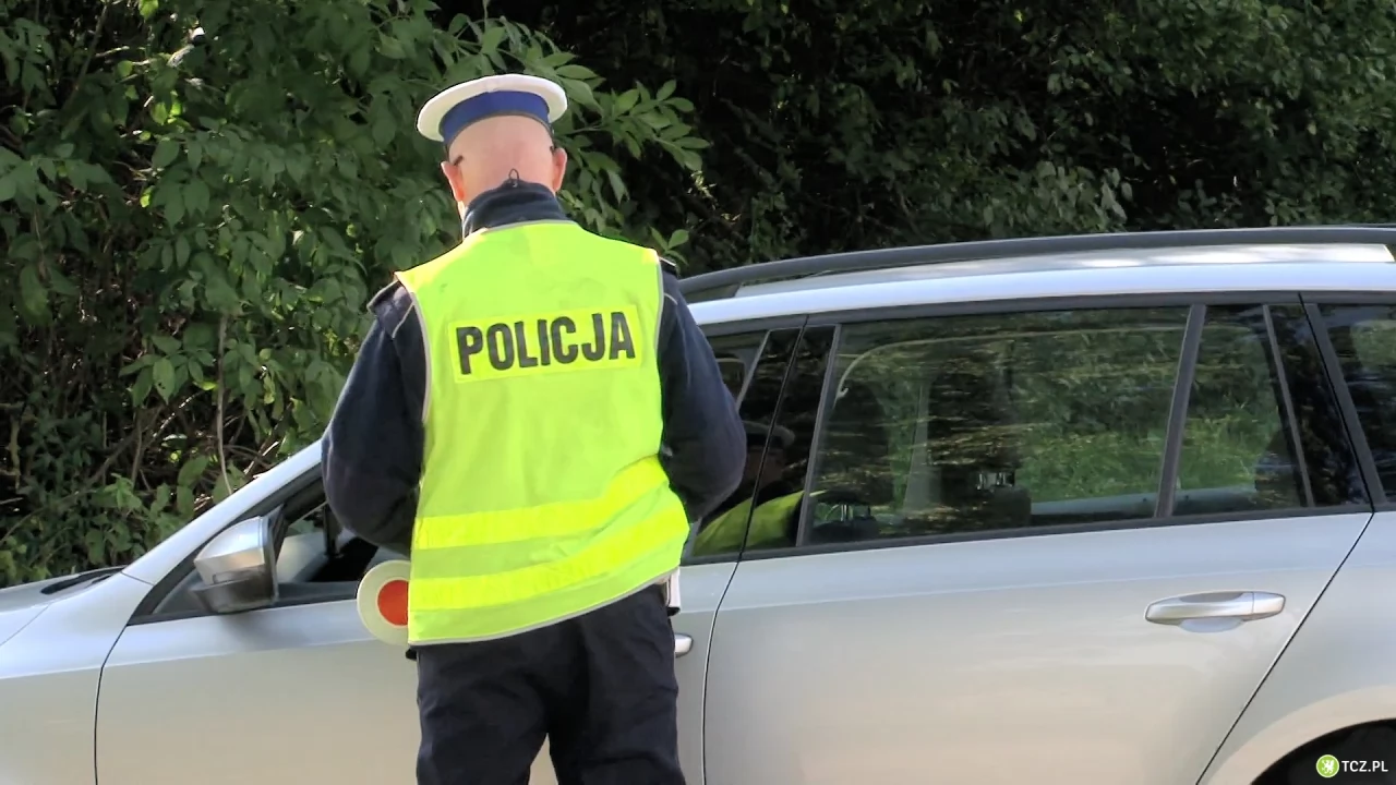 Policja apeluje o ostrożność i przestrzeganie przepisów ruchu drogowego