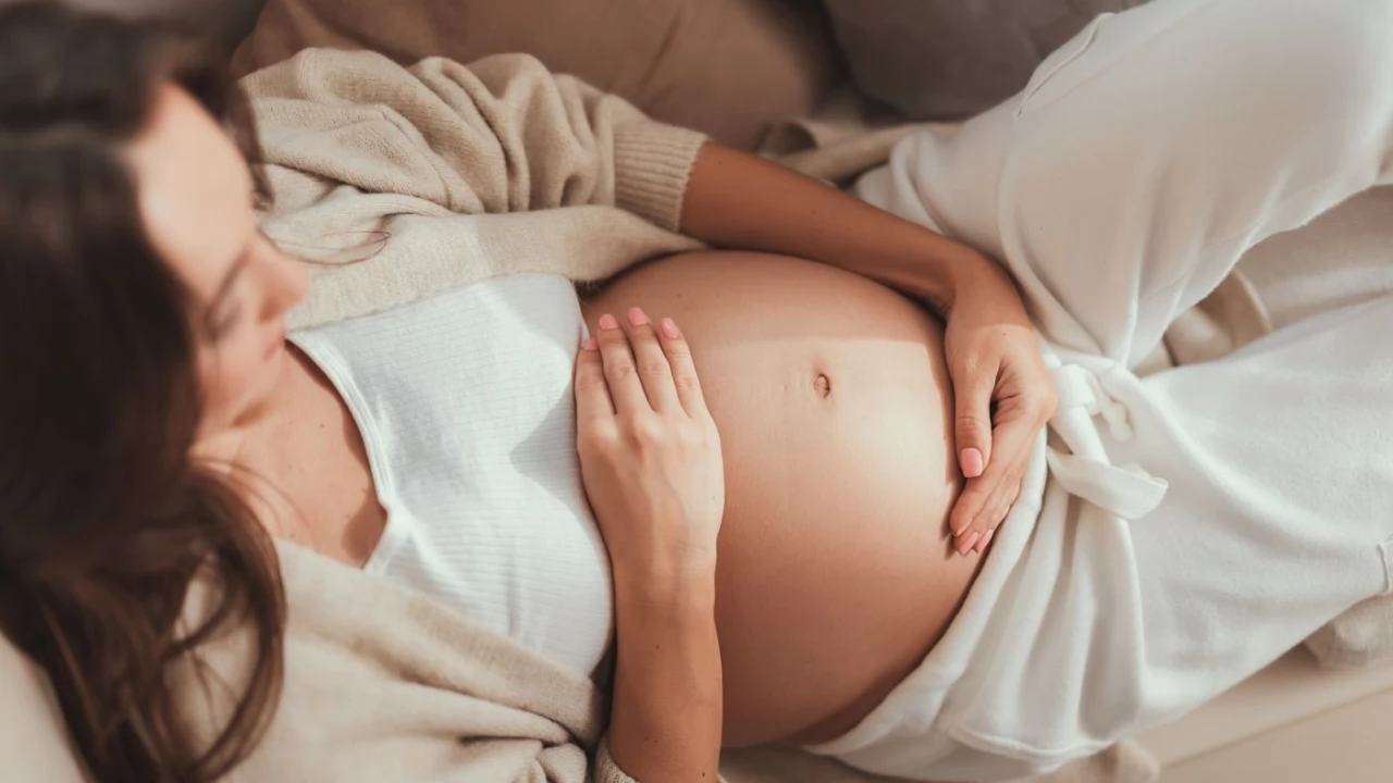 Kompleksowy przewodnik po witaminach niezbędnych dla zdrowia matki i dziecka w czasie ciąży
