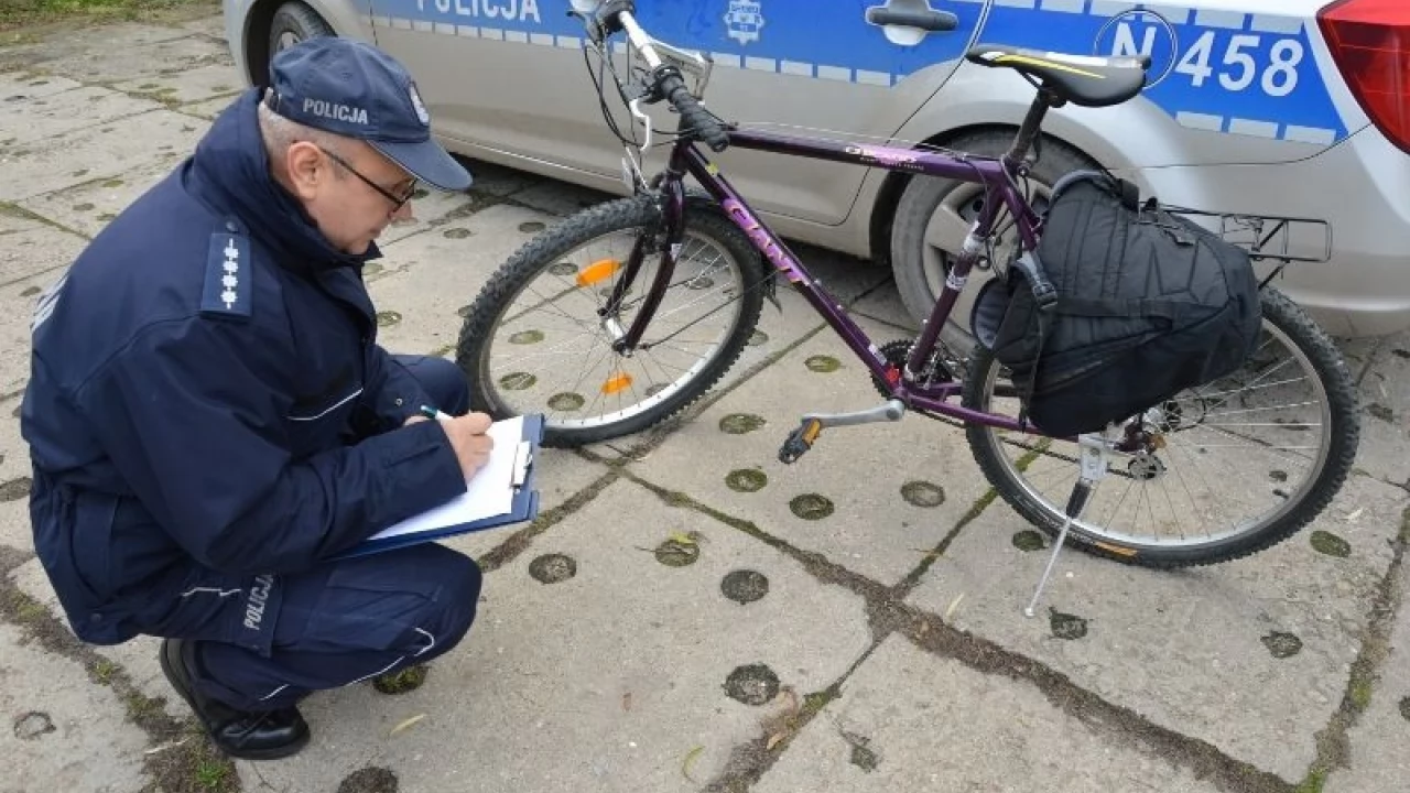 Policjanci szukają właściciela roweru