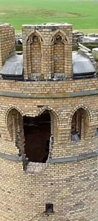 Jedną wieżę już uratowano - na remont czekają trzy kolejne