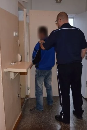 Kradzieże krzyży z nagrobków