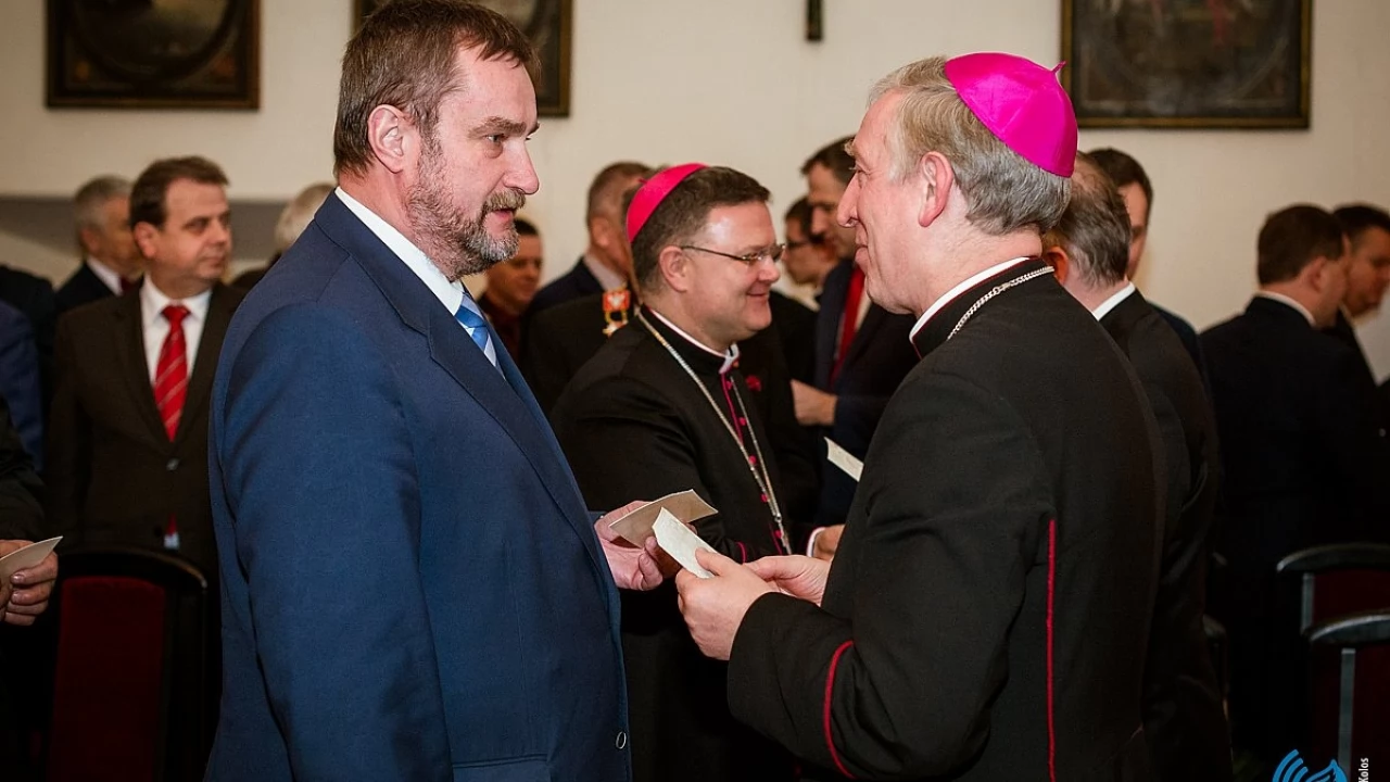Setki uczestników na spotkaniu opłatkowym z biskupem pelplińskim